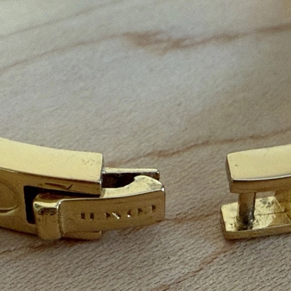 NEW Coach Women's Kissing C Hinged Bangle Bracelet - Picture 7 of 7